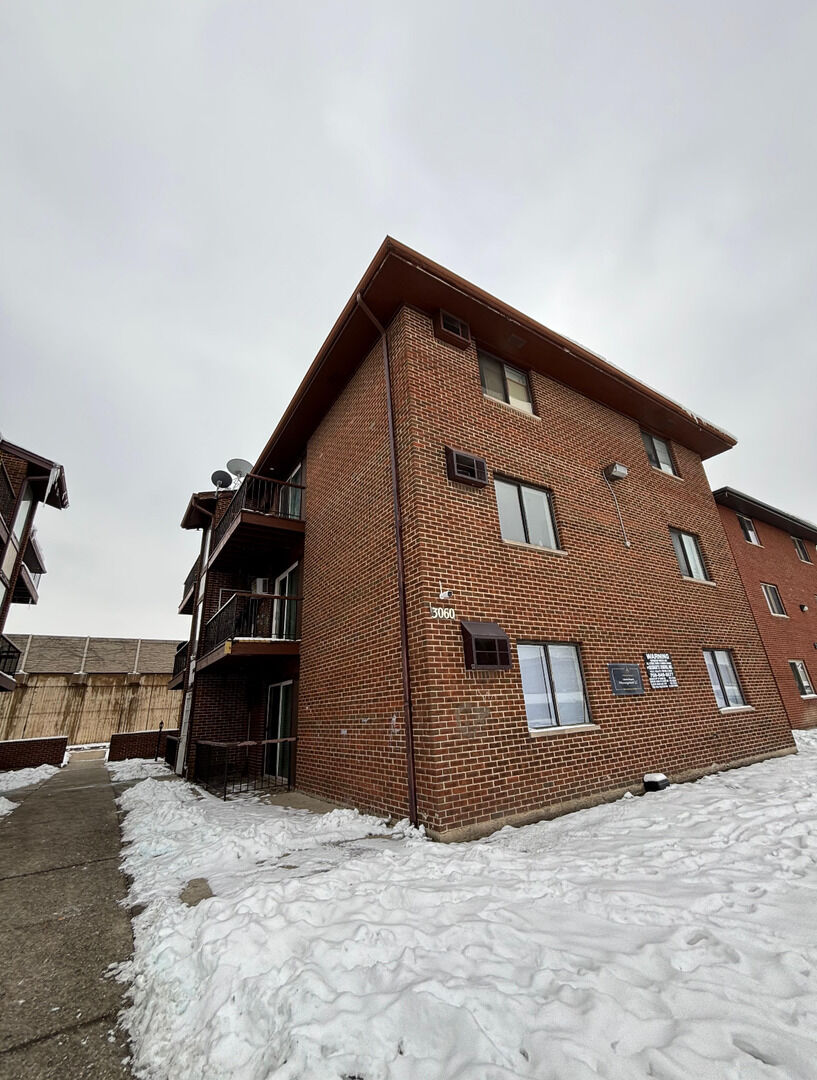 Property Photo:  3060 Bernice Avenue 2S  IL 60438 
