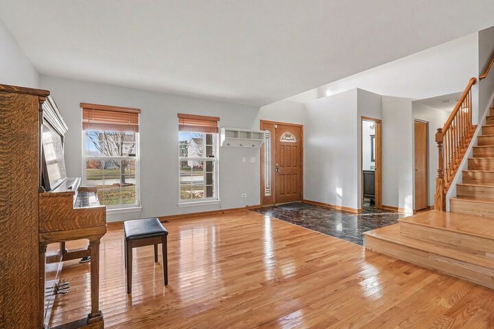 Property Photo:  1576 Marigold Lane  IL 60447 