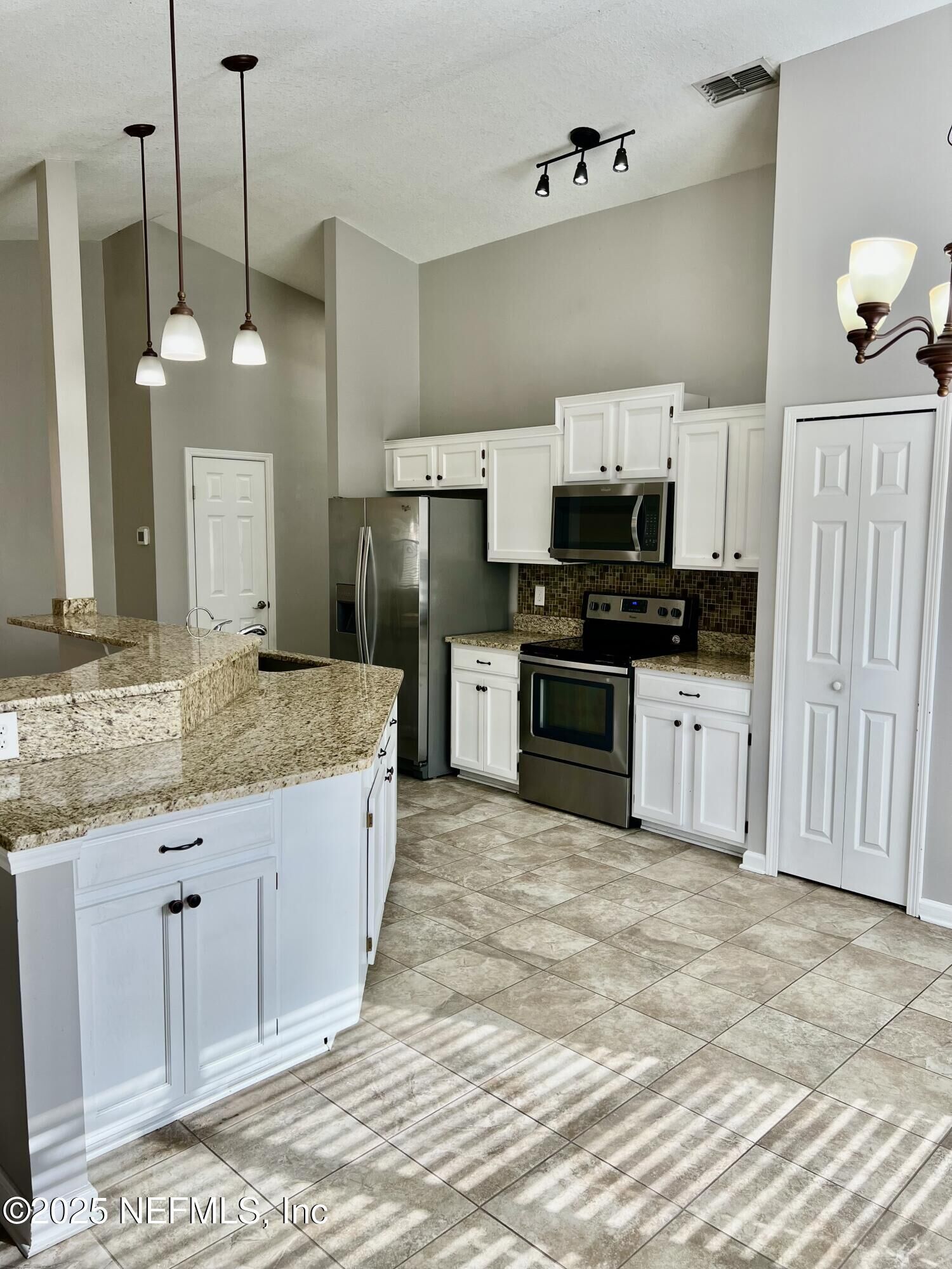 Property Photo:  7820 Collins Ridge Boulevard E  FL 32244 