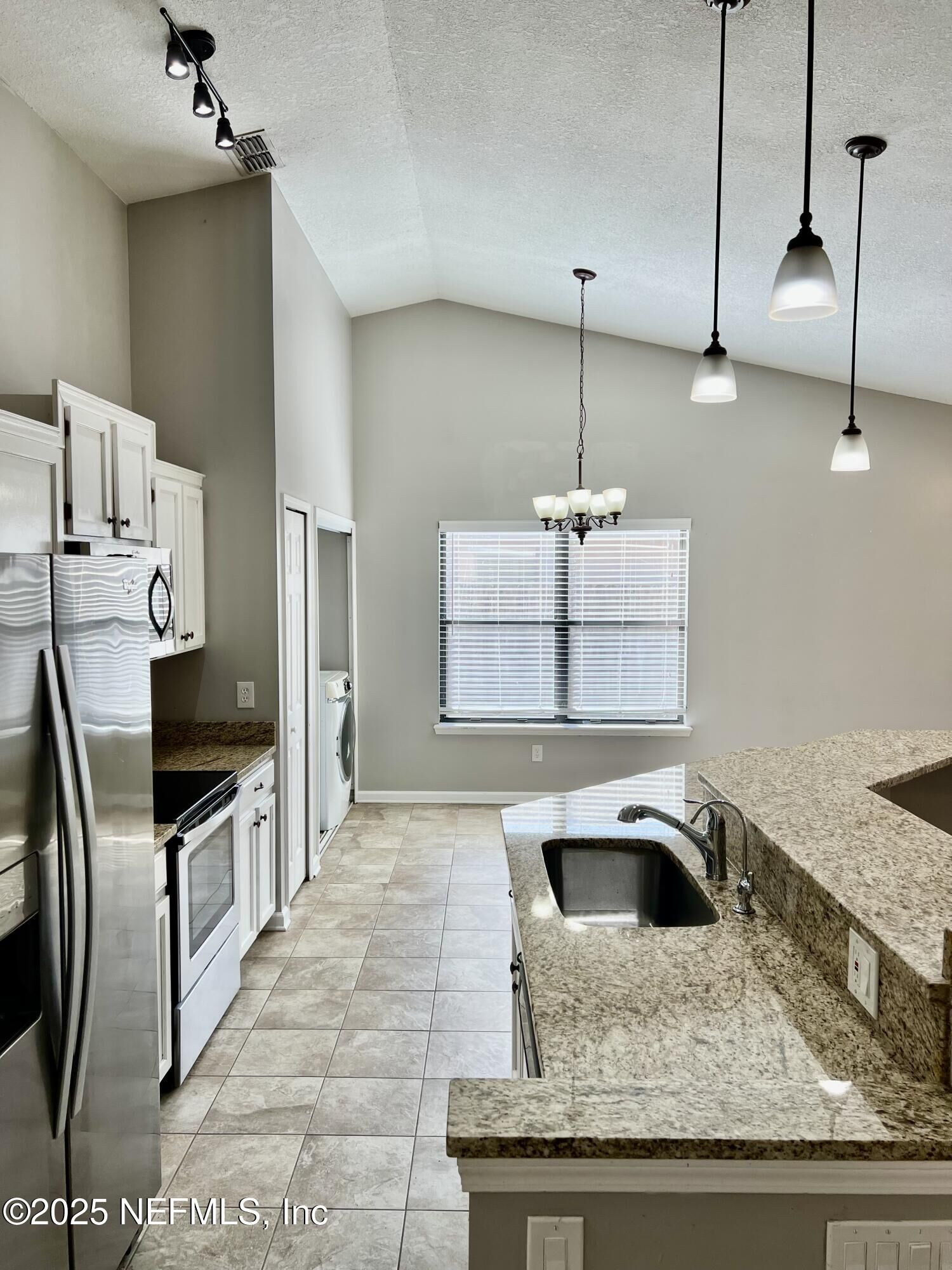 Property Photo:  7820 Collins Ridge Boulevard E  FL 32244 