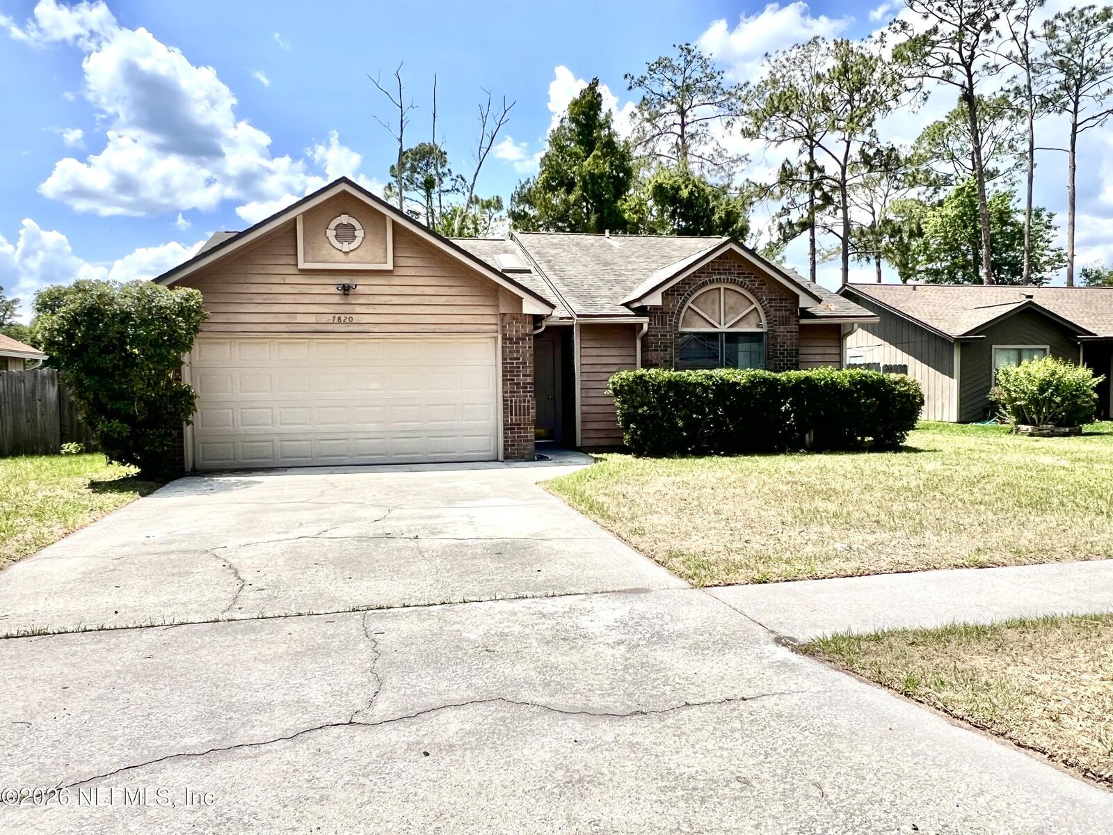 Property Photo:  7820 Collins Ridge Boulevard E  FL 32244 