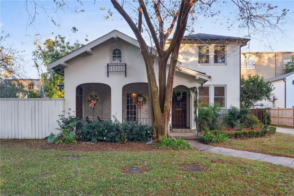 Property Photo: 129 Brockenbraugh Court LA 70005