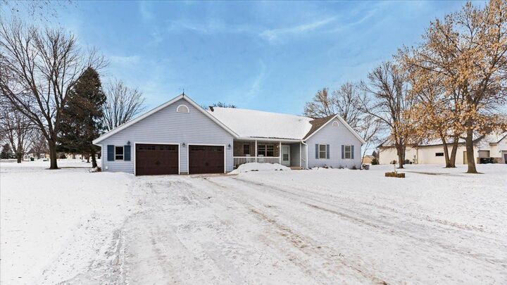 Property Photo:  1502 Armstrong Circle NW  MN 56308 