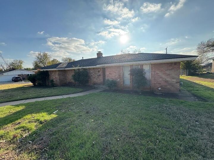 Property Photo: 7608 Natalie Drive TX 76134