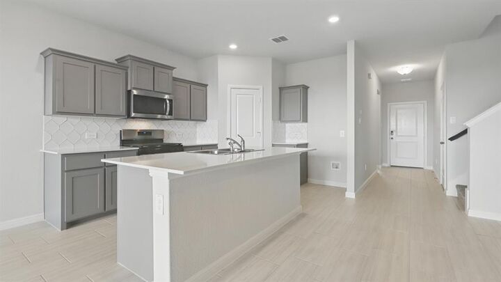 Property Photo:  199 Greenhill Trail  TX 76023 