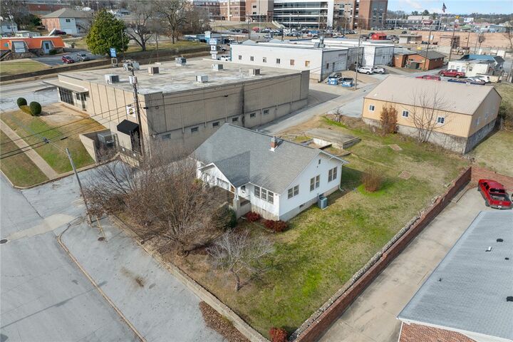 Property Photo:  117 E Erie Street  AR 72601 