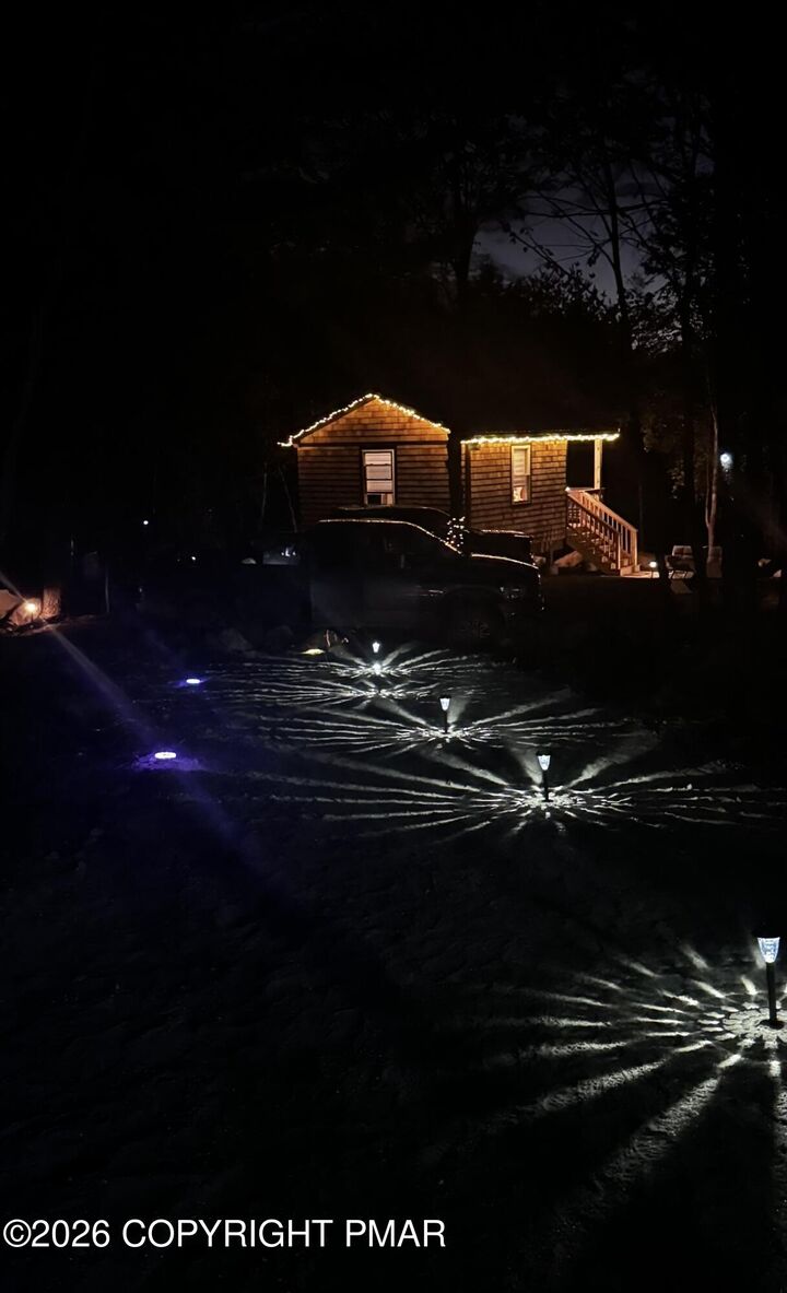 Property Photo:  Co Line & Lr 45052  PA 18058 