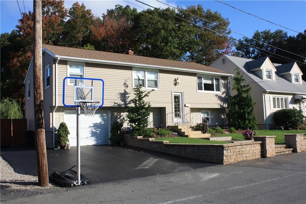 Property Photo:  3 Vineland Avenue  RI 02911 