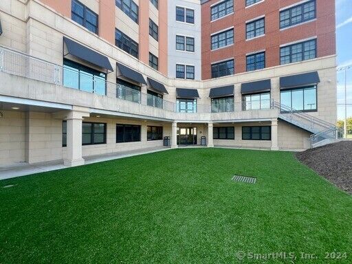 Property Photo:  215 Stillwater Avenue 412  CT 06902 