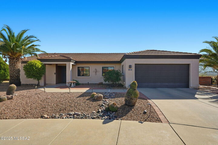 Property Photo:  1461 W Hidden Crest Ct Court  AZ 85622 