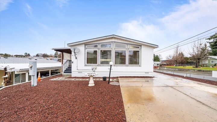 Property Photo:  1200 S Euclid Rd 76  WA 98930 