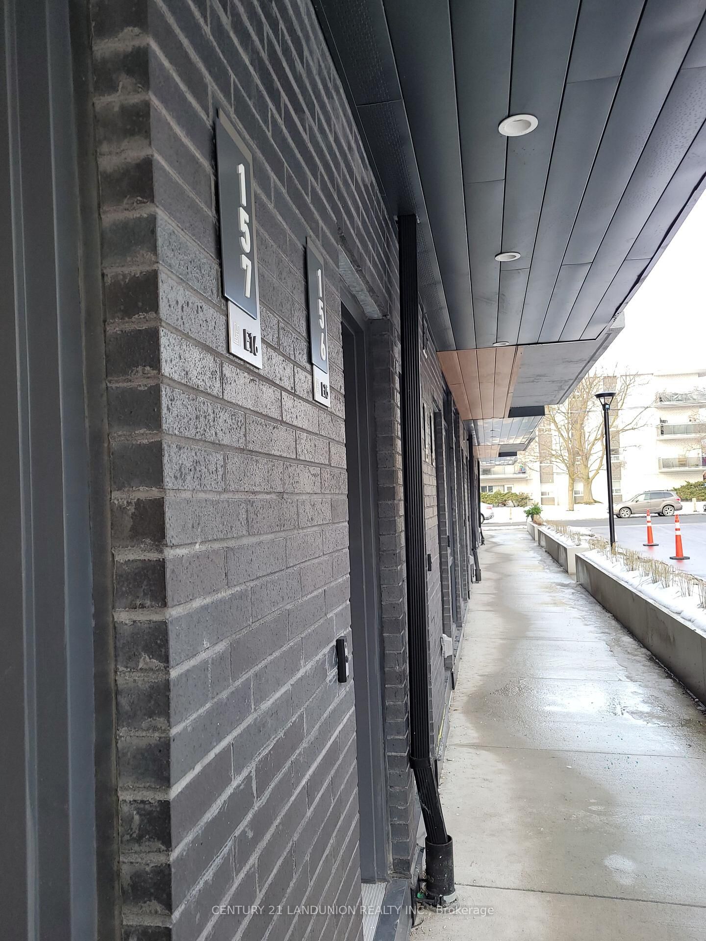 Property Photo:  67 Curlew Drive E 157  ON M3A 0B4 