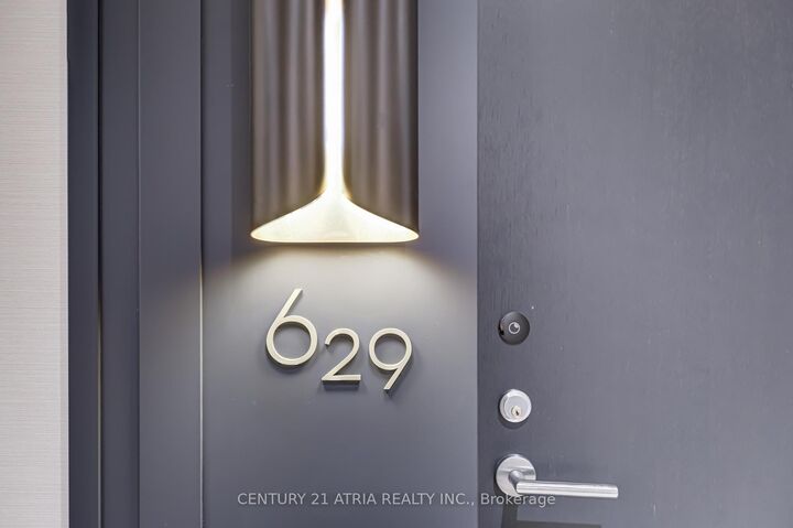 Property Photo: 259 The Kingsway N/A 629 ON M9A 0G2