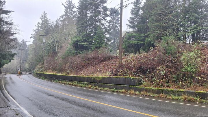 Property Photo:  2292 Phillips Rd  BC V9Z 0Y3 