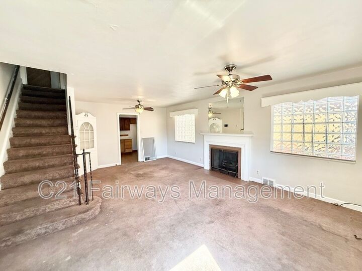 Property Photo:  2527 Versailles Ave  PA 15132 