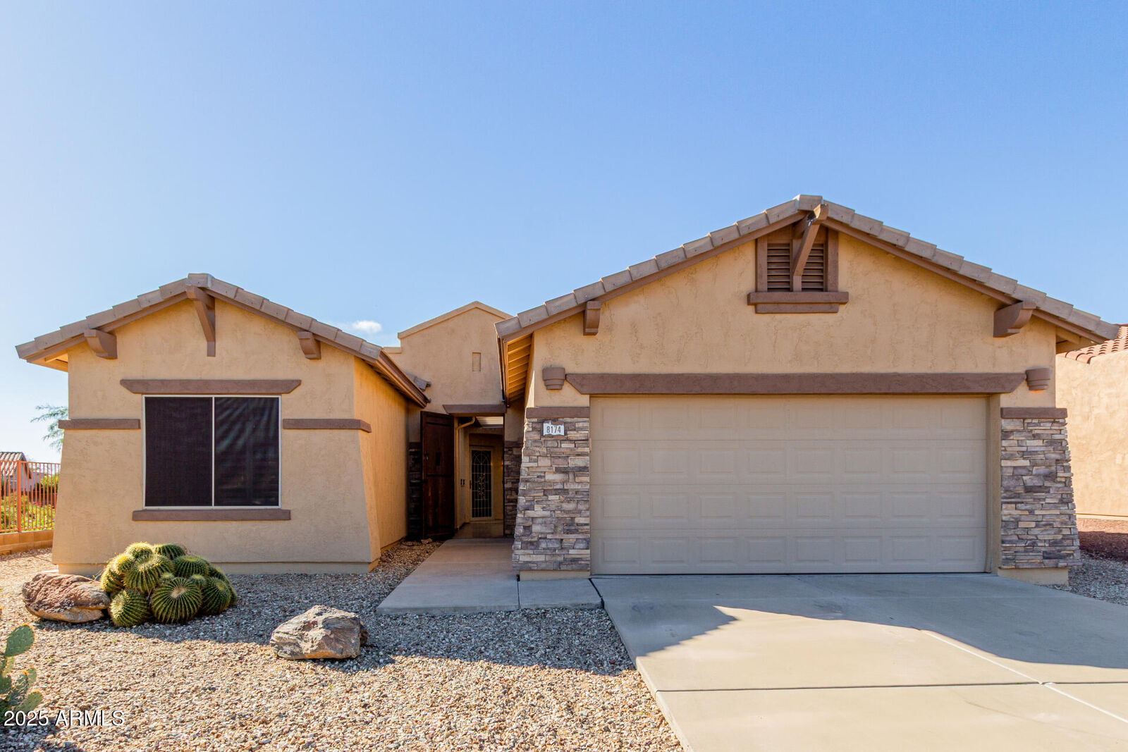 Property Photo: 8174 S Mountain Air Lane AZ 85118