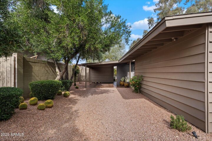 Property Photo: 6858 E Edgemont Avenue AZ 85257