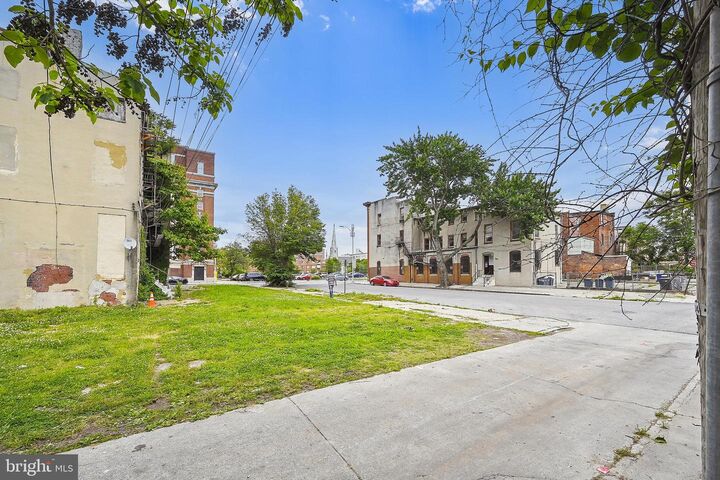 Property Photo:  1305 Druid Hill Avenue  MD 21217 