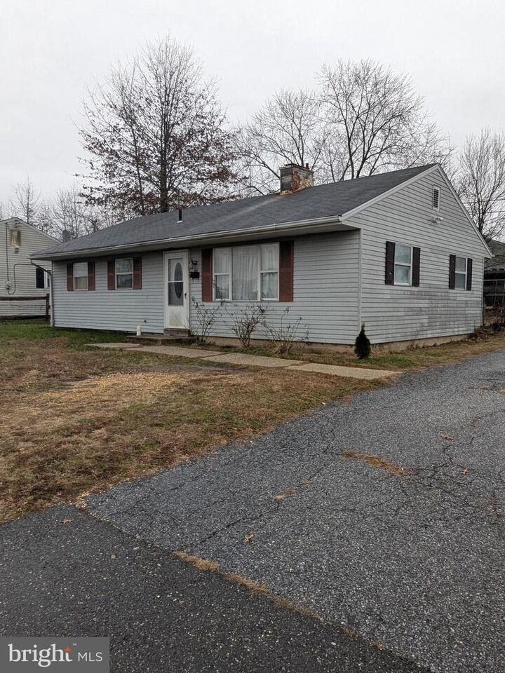 Property Photo:  1502 Third Avenue  NJ 08302 