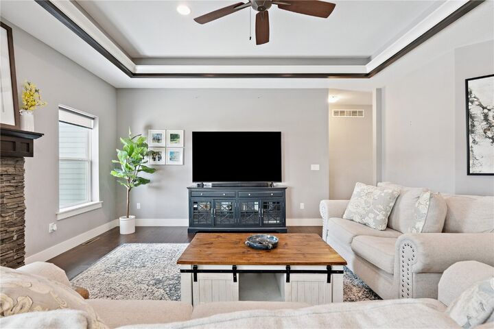 Property Photo: 380 Ascot Lane IA 52328