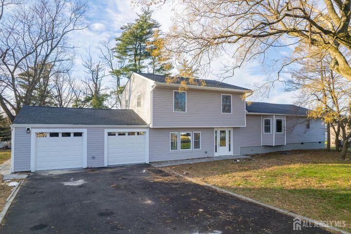 Property Photo:  21 Vauxhall Road  NJ 08816 