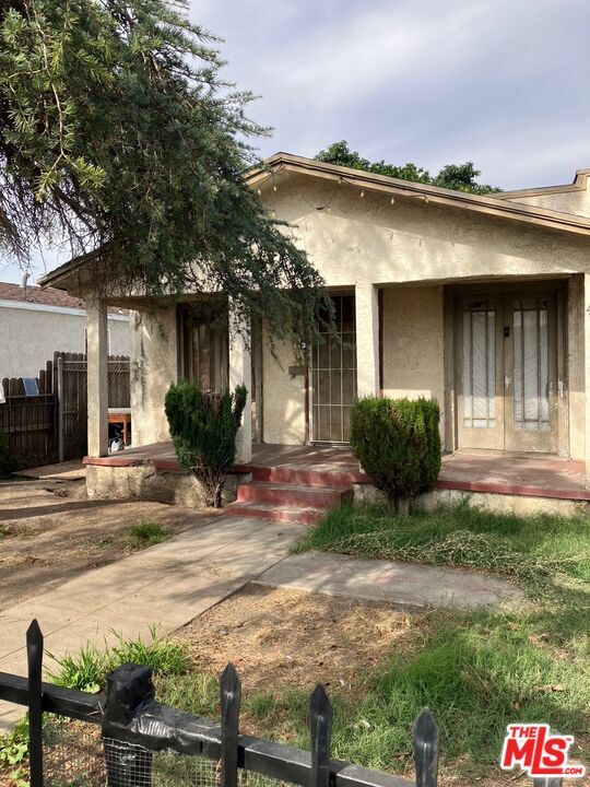 Property Photo: 437 East 93rd St CA 90003