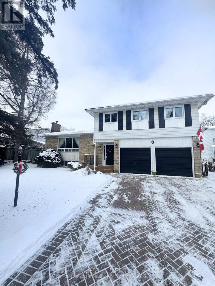 Property Photo:  7 St Remy Drive  ON K2J 1A5 