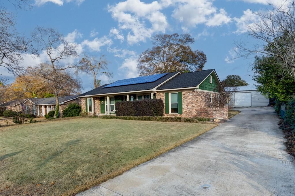 Property Photo:  6104 Windsor Drive  GA 31909 