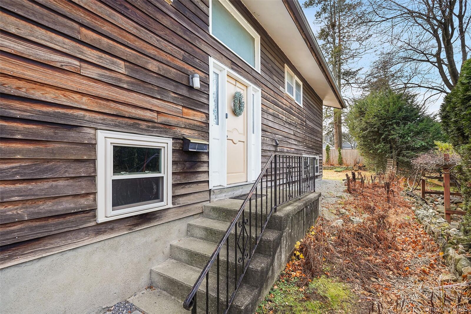 Property Photo:  15 Olcott Avenue  NY 10520 