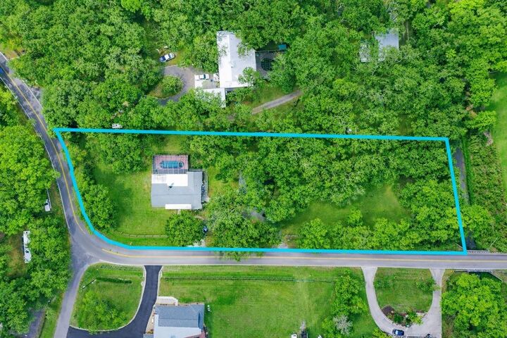 Property Photo: 2835 Sarasota Golf Club Boulevard FL 34240