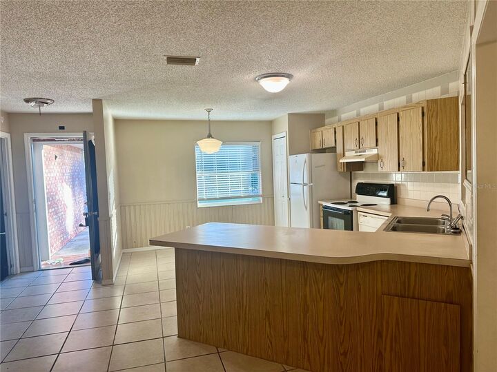 Property Photo: 2315 Centennial Boulevard FL 34748