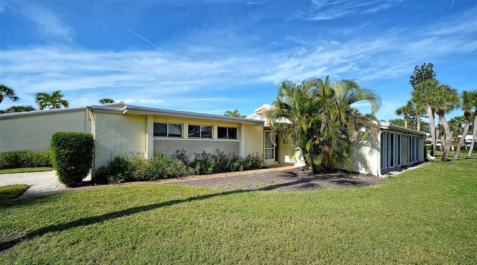 Property Photo:  206 Hourglass Way V10  FL 34242 