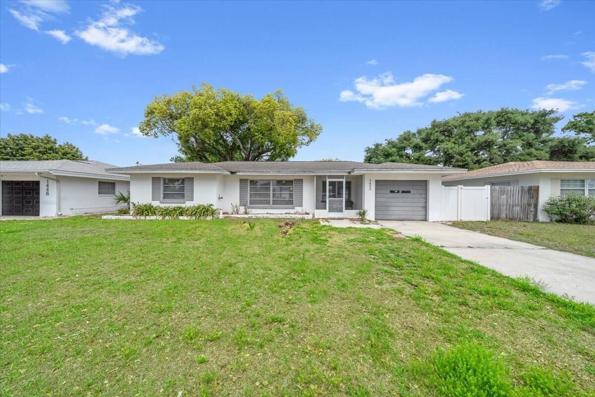 Property Photo:  1452 Temple Street  FL 33756 
