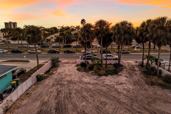 Property Photo:  130 N Blvd Of The Presidents  FL 34236 