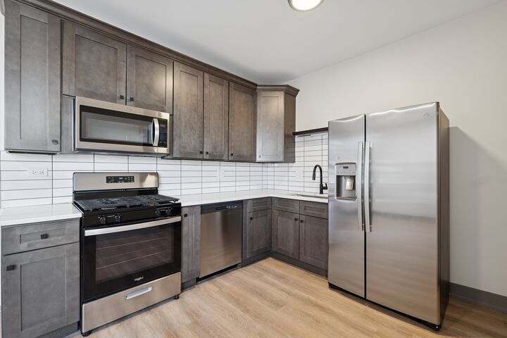 Property Photo:  9635 S Forest Avenue 2  IL 60628 