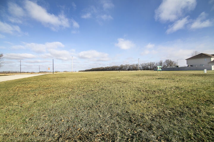 Property Photo:  471 Spring Park Loop  IL 60914 