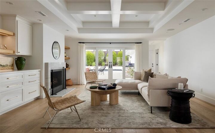 Property Photo:  1120 Dolphin  CA 92625 