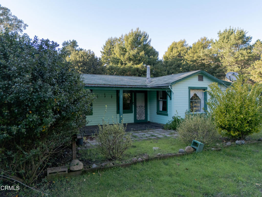 Property Photo:  21420 S Petaluma Avenue  CA 95437 