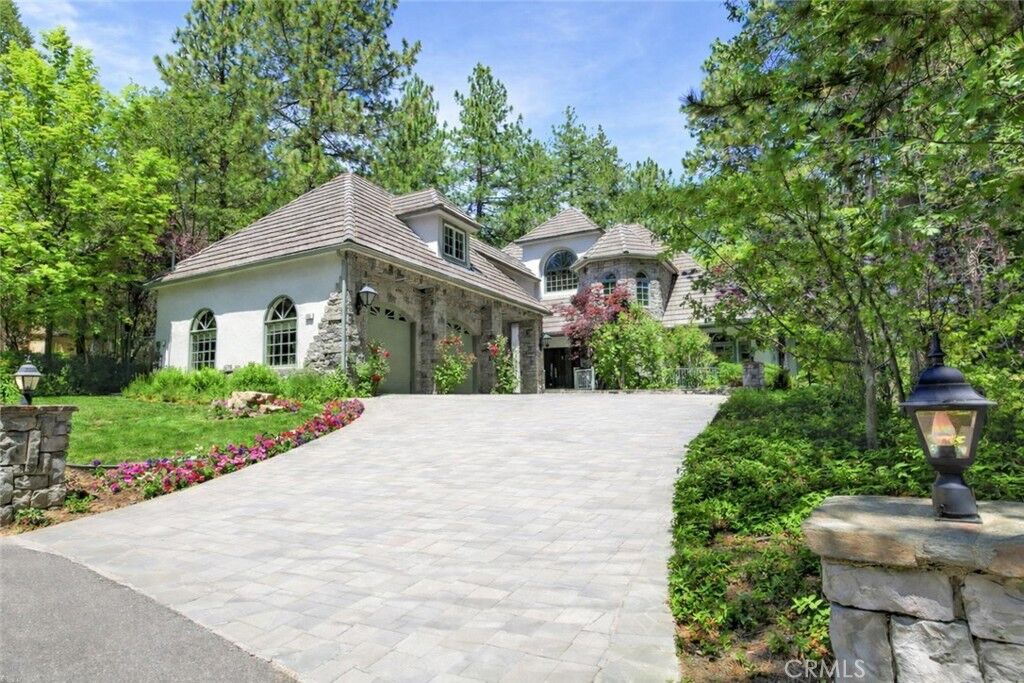 Property Photo:  699 Brentwood  CA 92352 