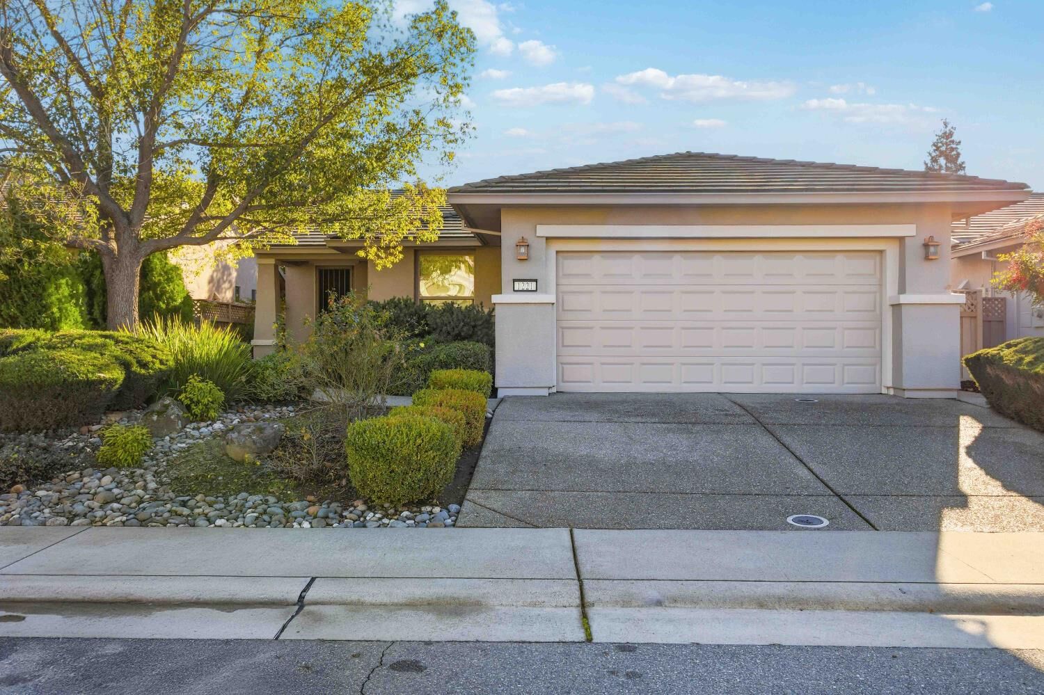 Property Photo:  1221 Longhorn Lane  CA 95648 