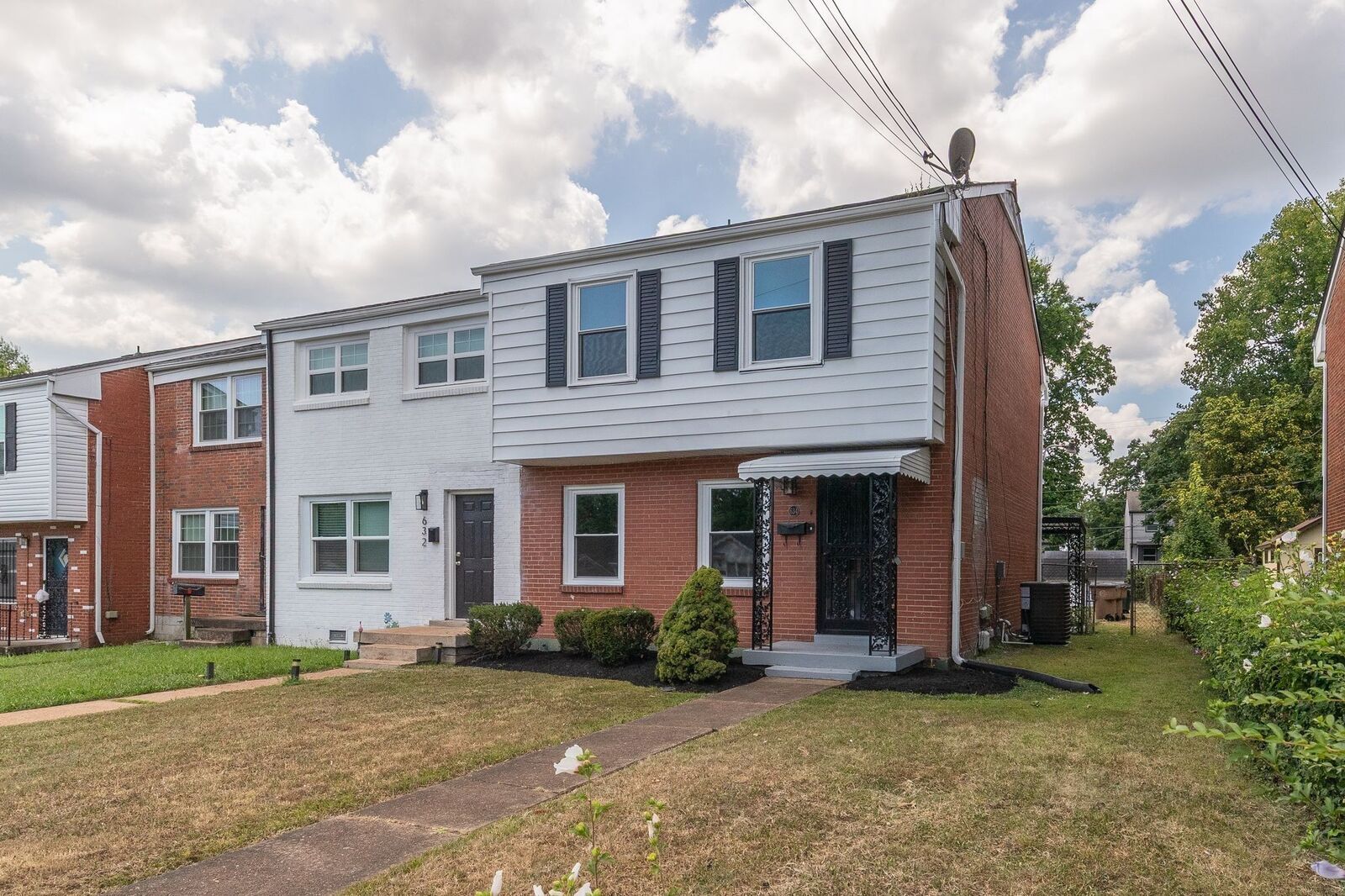 Property Photo:  634 N 5th St  TN 37207 