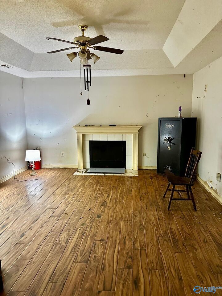 Property Photo: 104 Lamirda Court AL 35750