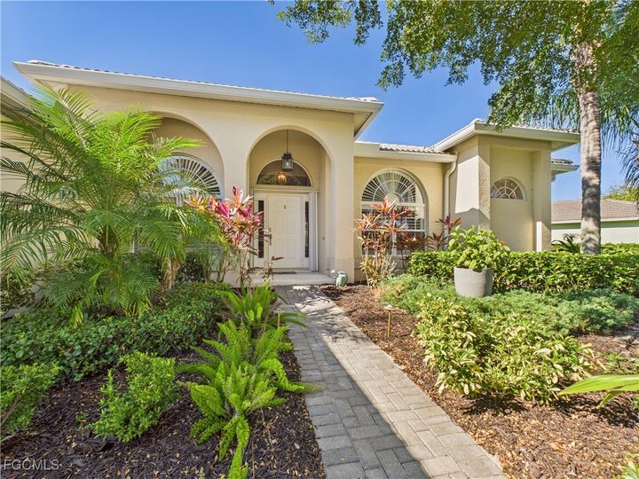 Property Photo:  14111 Creek Court  FL 33908 