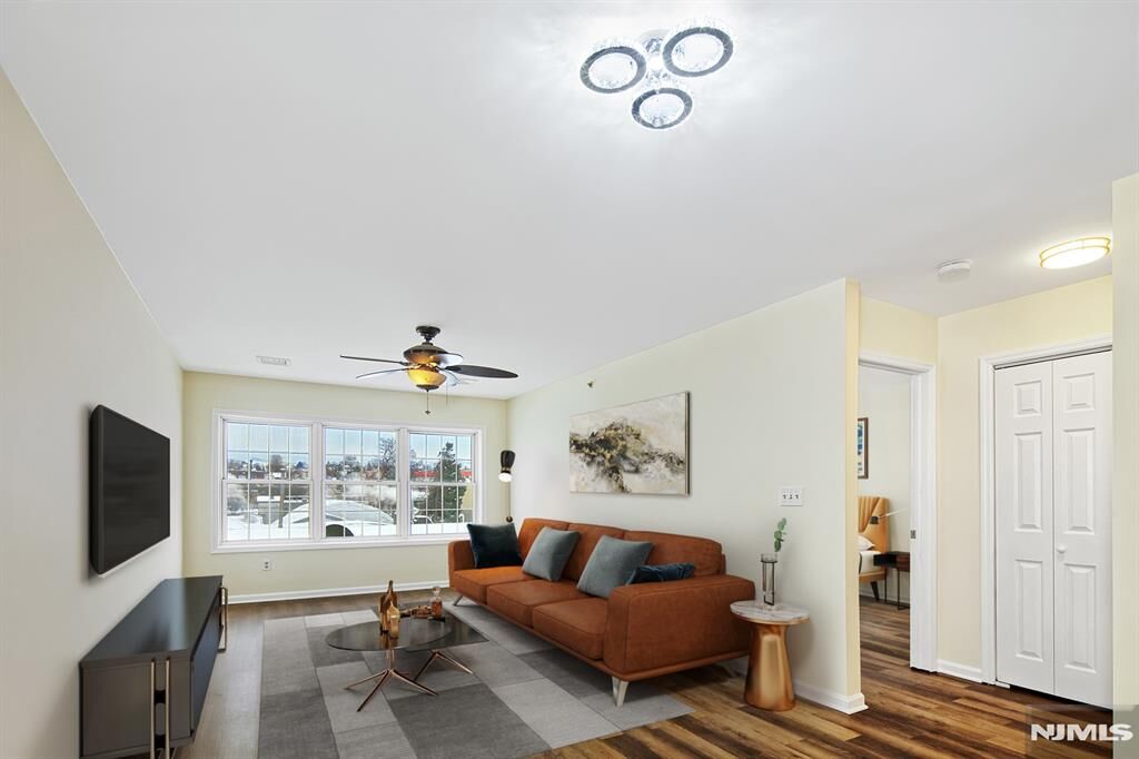 Property Photo:  9 Madison Avenue 18  NJ 07524 