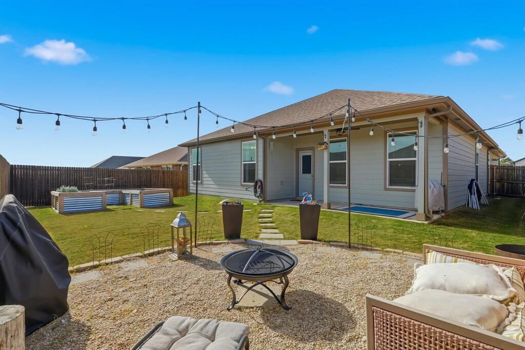 Property Photo:  2213 Ruff Road  TX 76205 