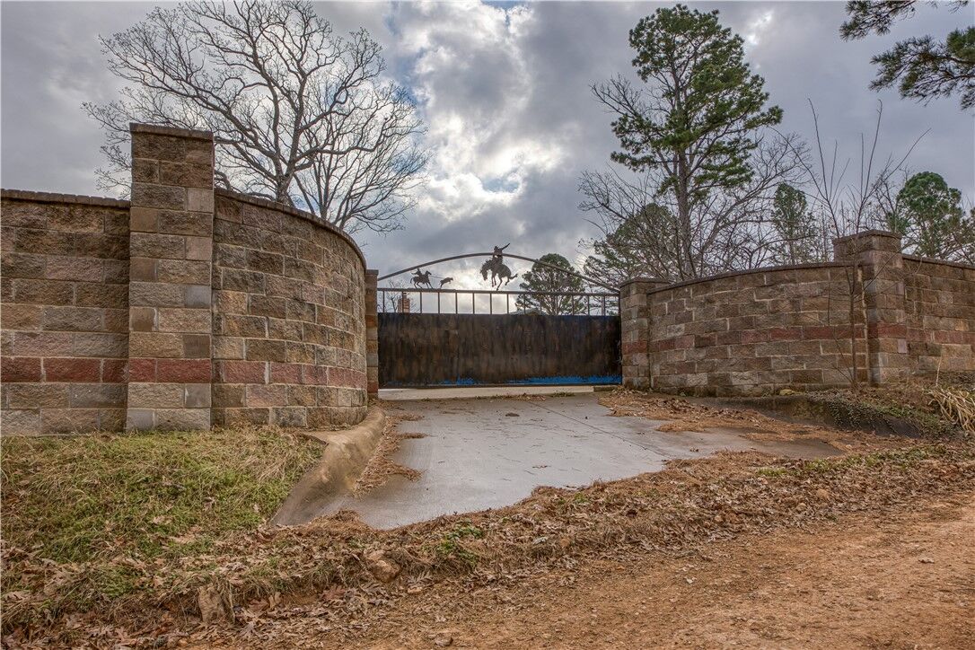 Property Photo:  327 Pendergraft Road  MO 64854 