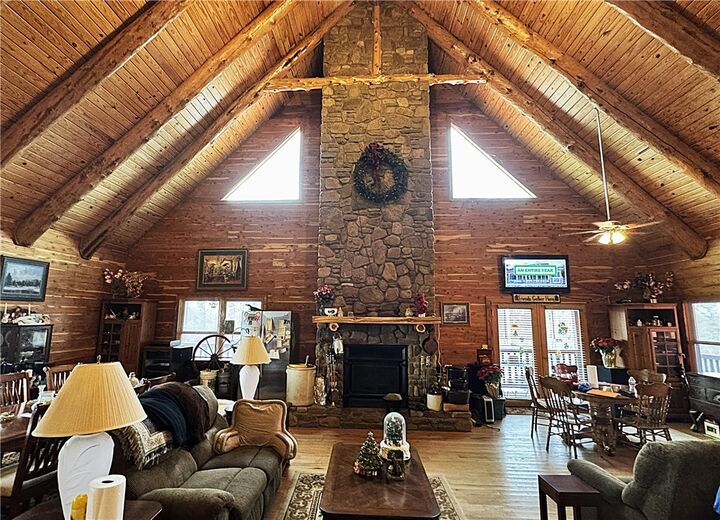 Property Photo: 2852 Madison Cr 2590 AR 72742