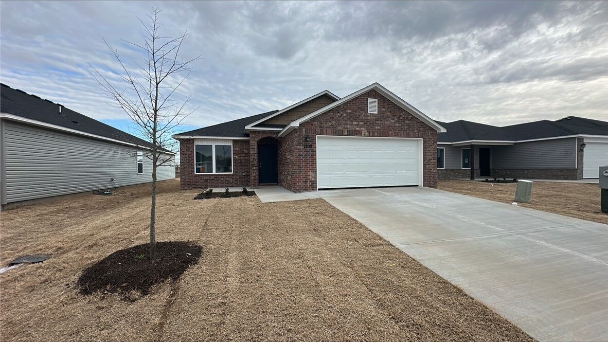 Property Photo:  1708 Edens Street  AR 72734 