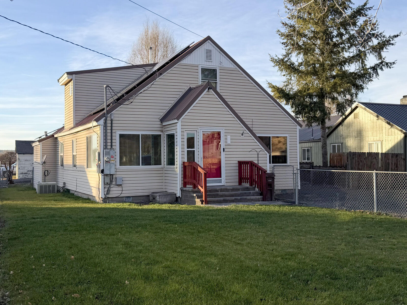 Property Photo: 279 SE Willowdale Drive OR 97754