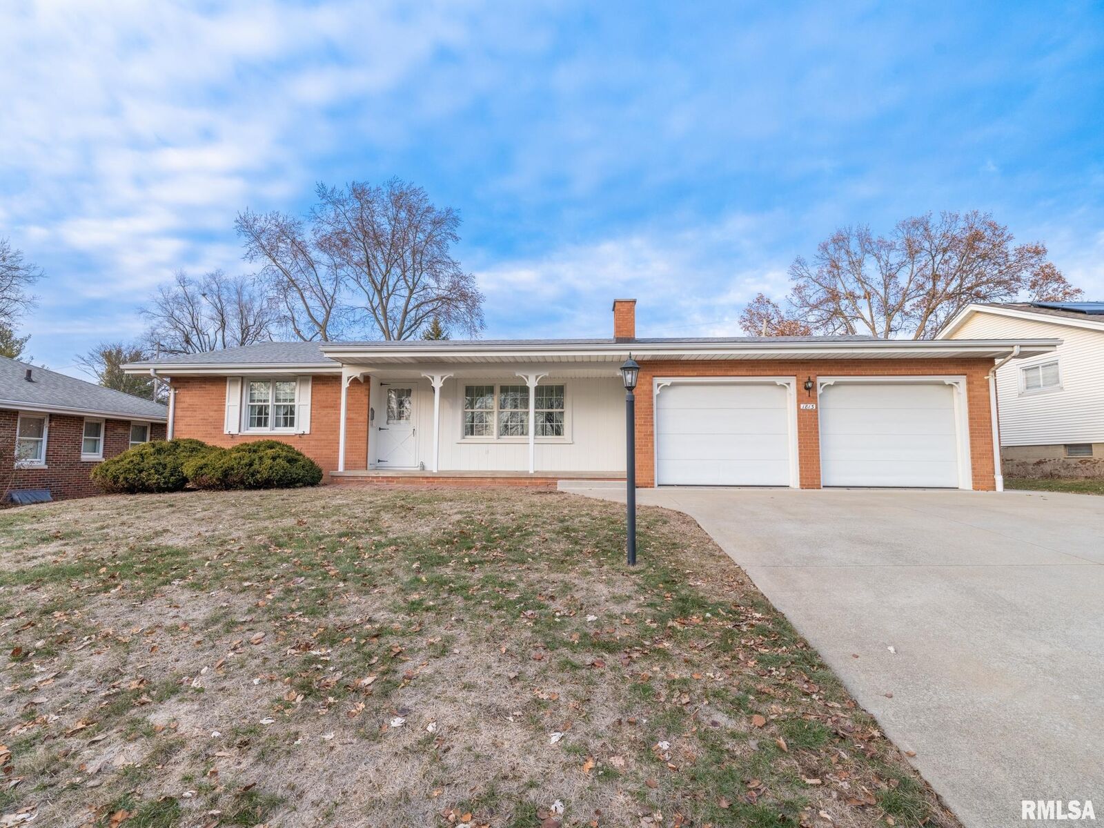 Property Photo:  1813 W Christine Avenue  IL 61614 
